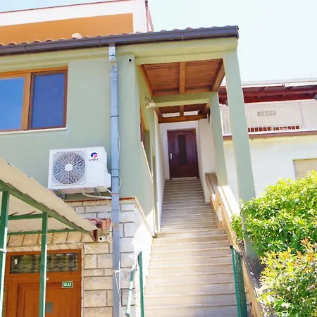 Apartment In Strandnaehe